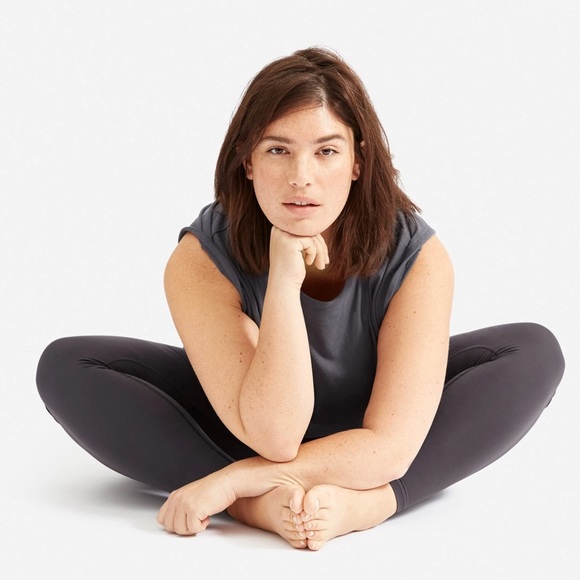 Everlane Perform Leggings - Picture 3 of 10
